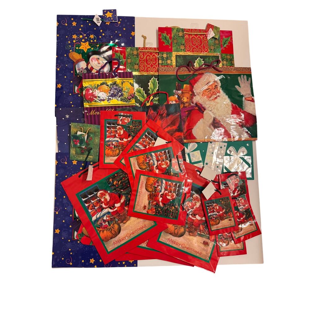 Lot of 22 Vintage Y2K Christmas Gift Bags Various Sizes 90s/00s